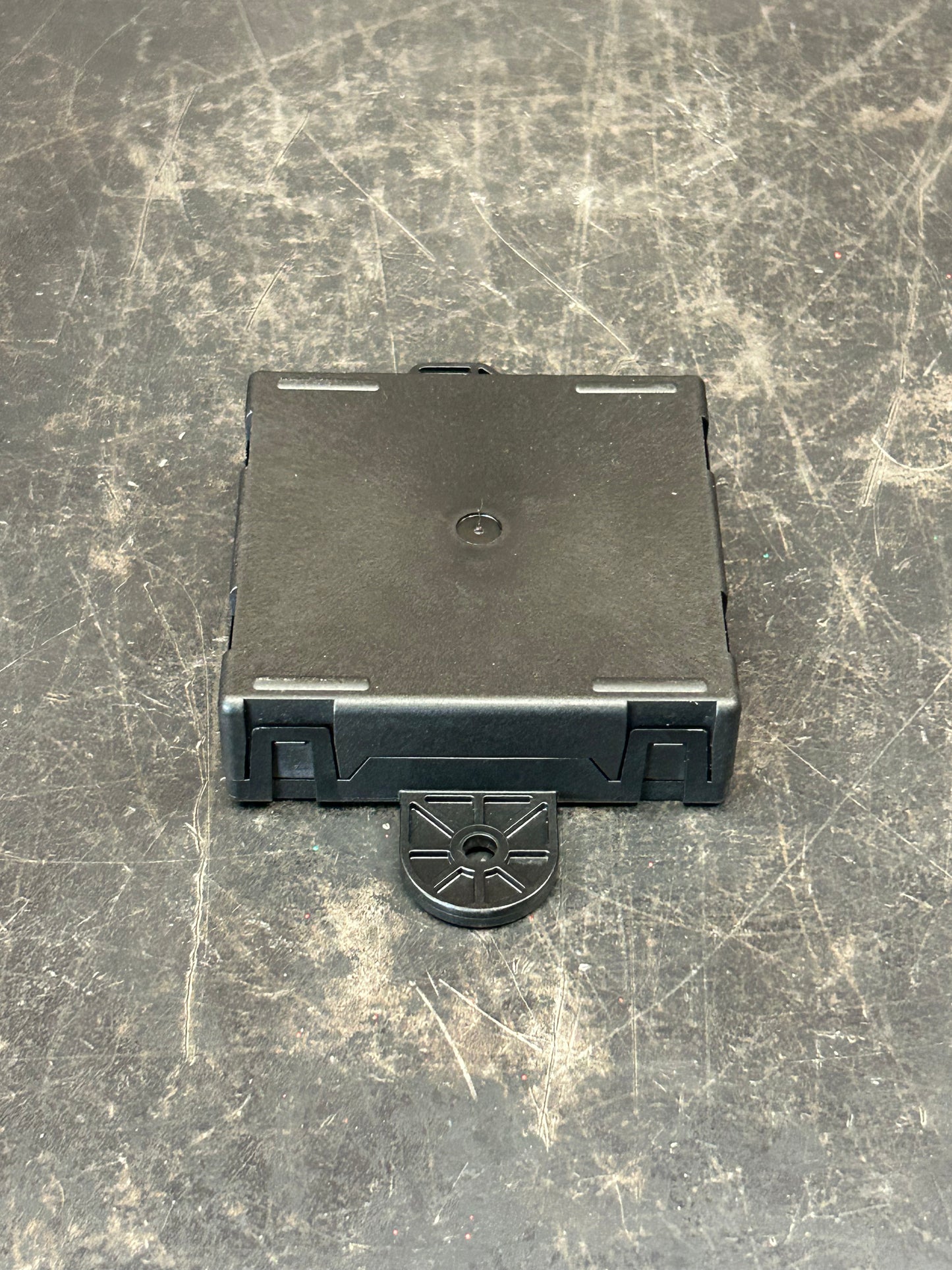 2020-2021 Dodge Challenger Front Driver Left Door Control Module 68503655AA OEM