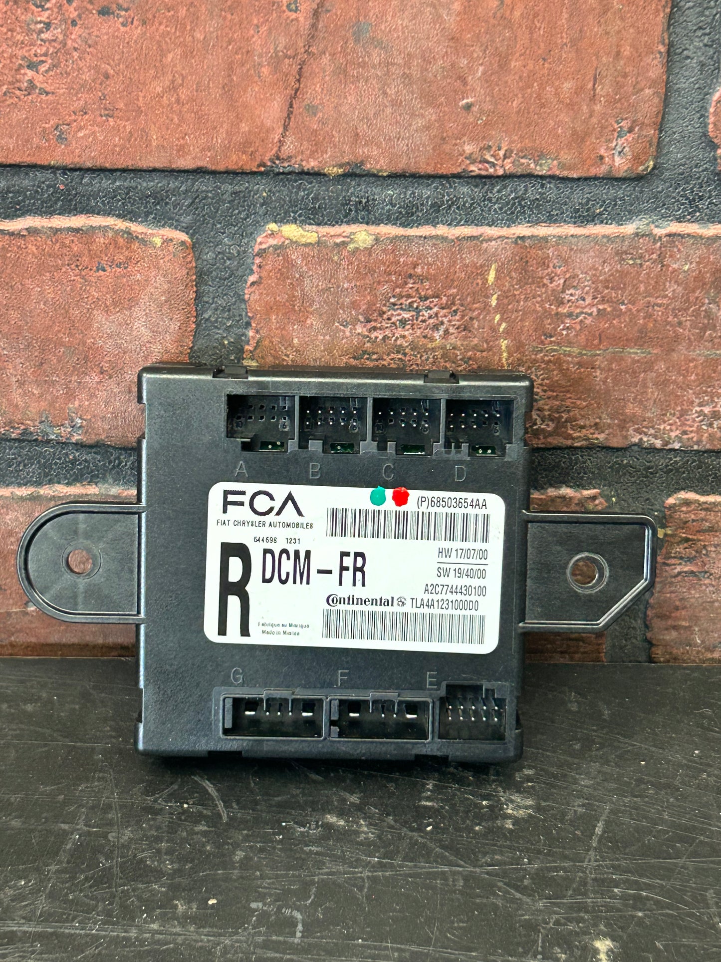 2020-2021 Dodge Challenger Front Passenger RH Door Control Module 68503654AA OEM