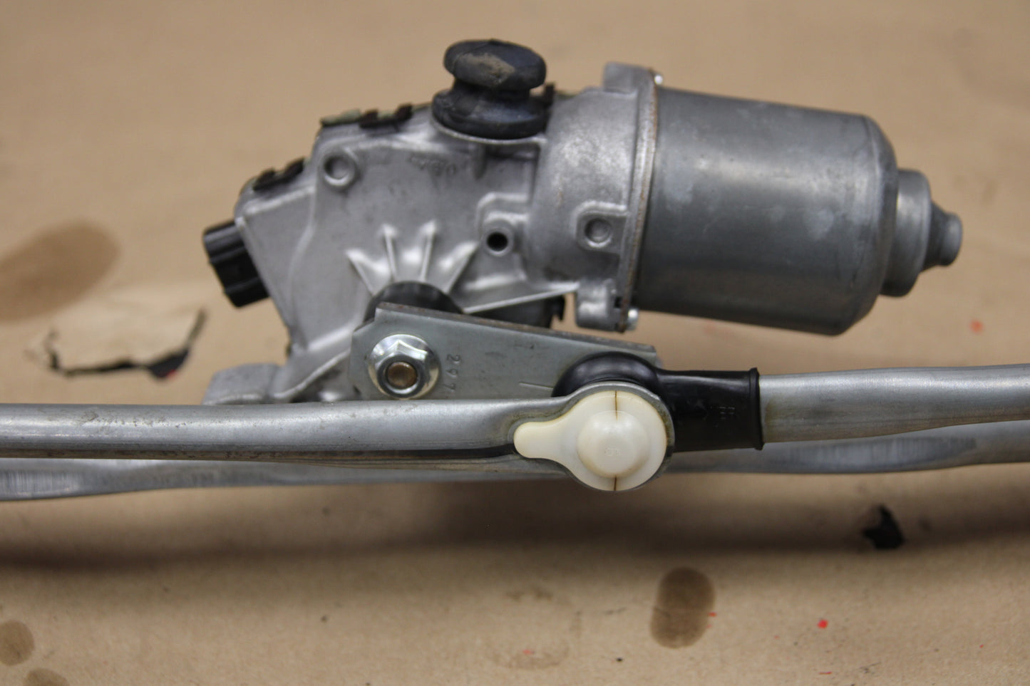 2008 - 2023 DODGE CHALLENGER FRONT WINDSHIELD WIPER LINKAGE W/ MOTOR OEM