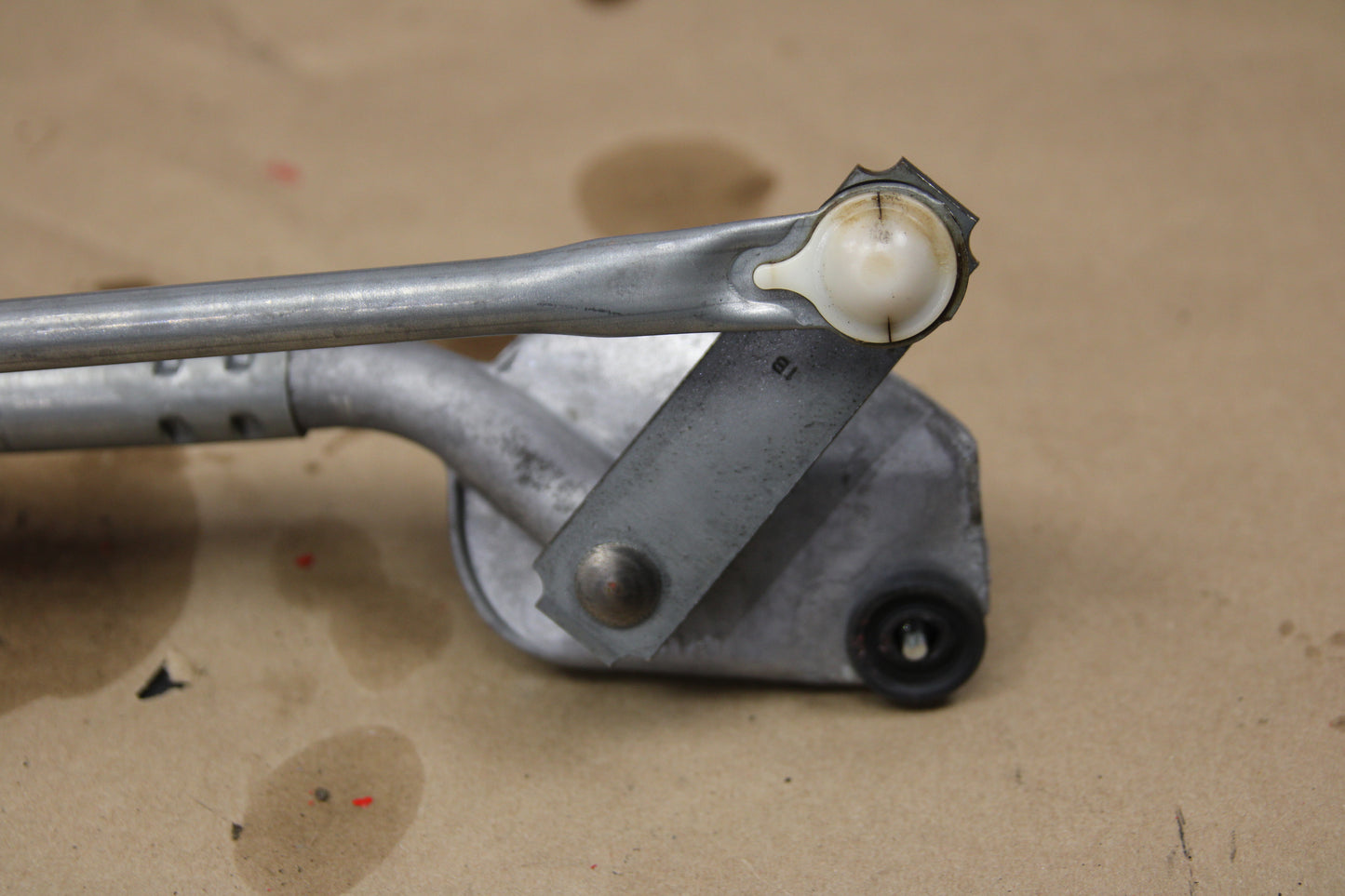 2008 - 2023 DODGE CHALLENGER FRONT WINDSHIELD WIPER LINKAGE W/ MOTOR OEM