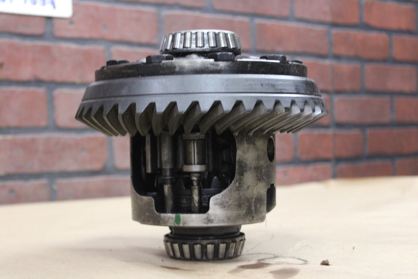 07-13 GMC Sierra 1500 Chevy Silverado 1500 3.73 Rear Diff Carrier Assembly OEM