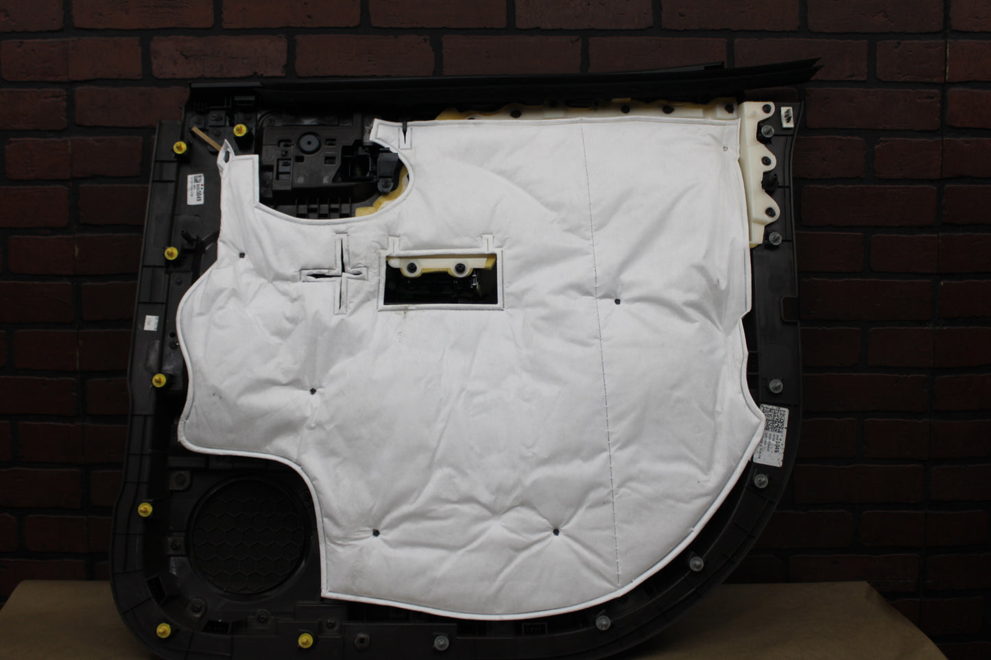 16-19 SIERRA SILVERADO CREW CAB DRIVER LH REAR INTERIOR DOOR PANEL OEM 84365049