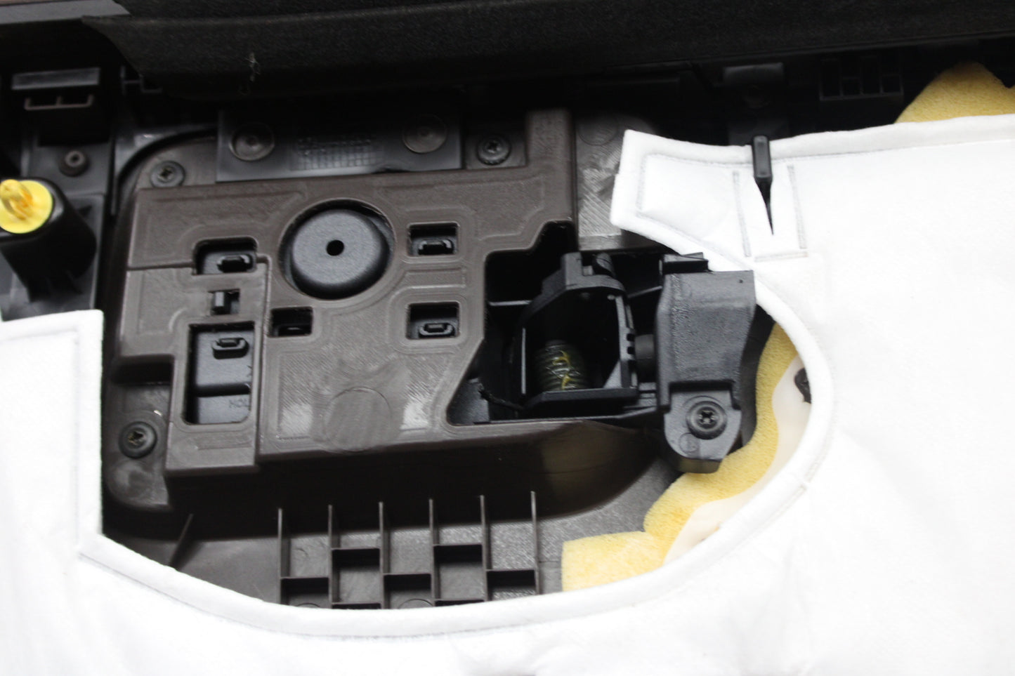 16-19 SIERRA SILVERADO CREW CAB DRIVER LH REAR INTERIOR DOOR PANEL OEM 84365049