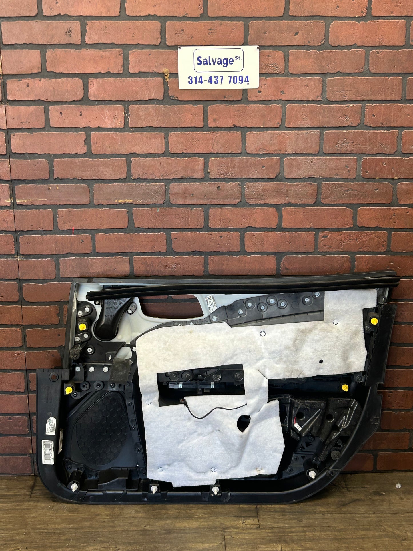 20-23 Dodge Charger Scat Pack Front Left Driver Side Door Panel OEM 6YD972X9AB