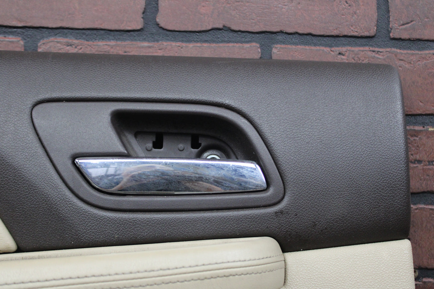 2007-2014 Yukon Denali Rear Driver LH Interior Door Trim Panel Assembly 15919734