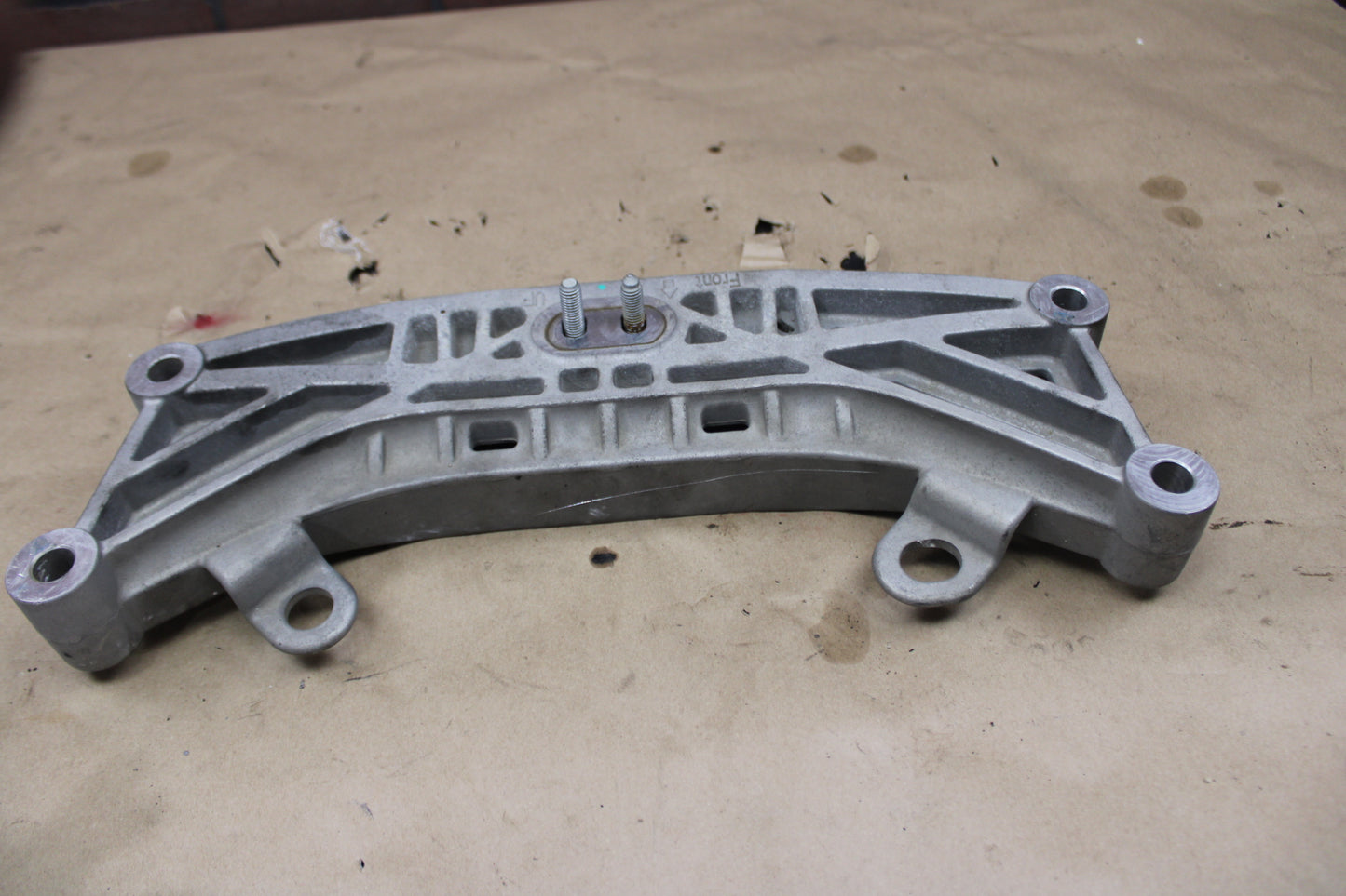 2015-2023 DODGE CHARGER TRANSMISSION GEARBOX CROSSMEMBER CARRIER BRACE MOUNT OEM