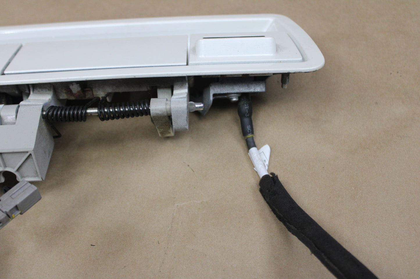 04-15 Nissan Armada Titan Tail Lid Gate Trunk Opener Switch Handle OEM