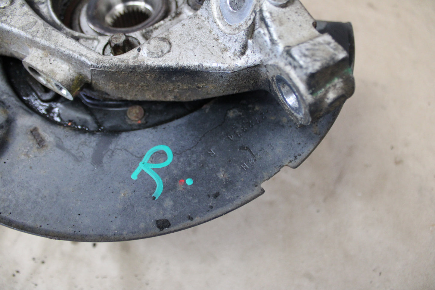 05-08 Dodge Charger Challenger Magnum 300 SRT8 6.1 Rear Knuckle Spindle Right