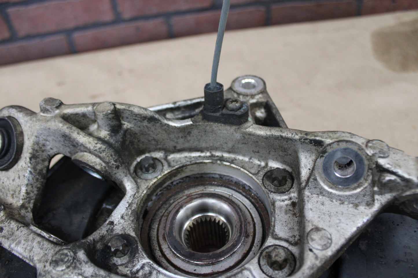 05-08 Dodge Charger Challenger Magnum 300 SRT8 6.1 Rear Knuckle Spindle Right