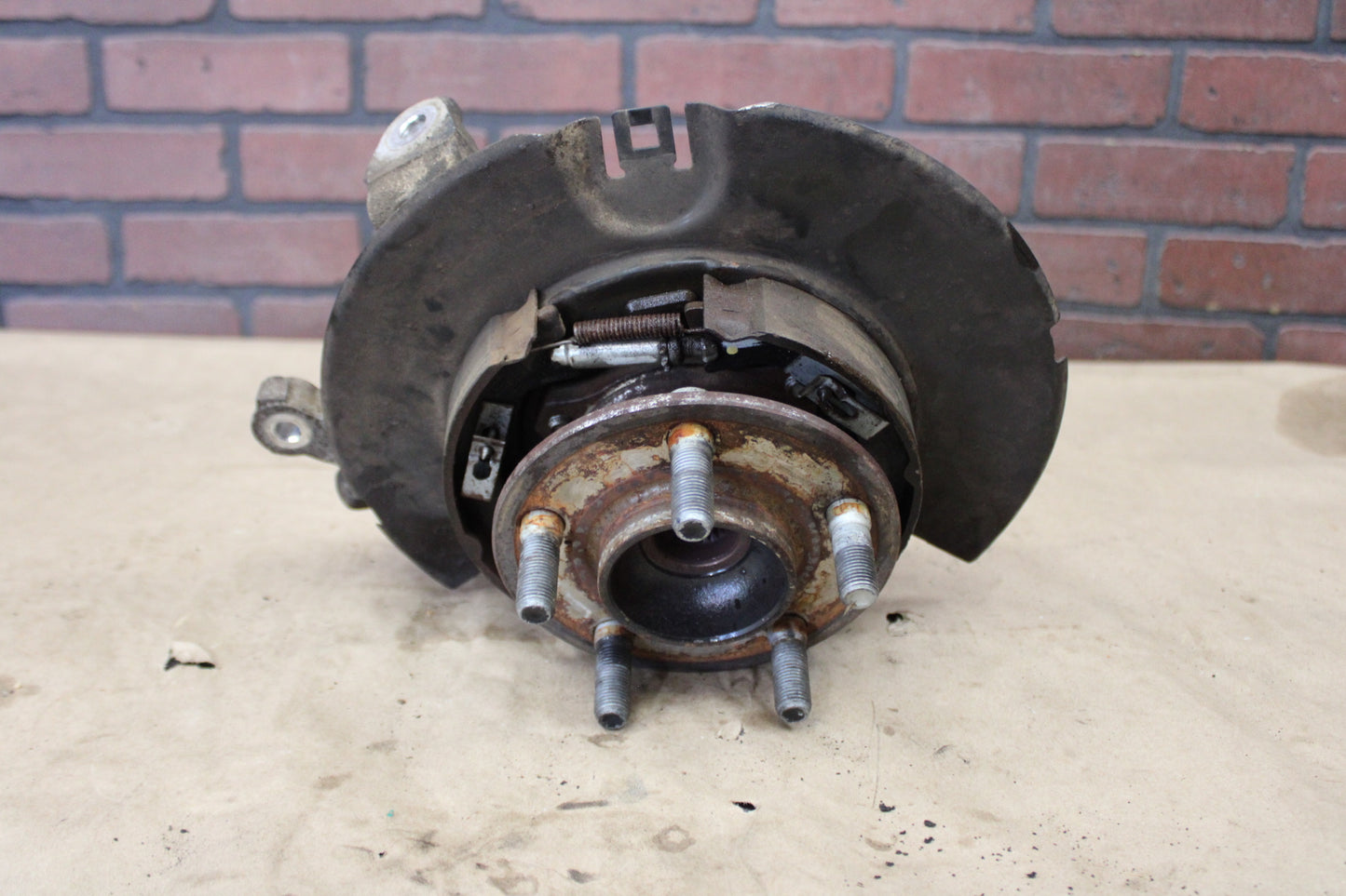 05-08 Dodge Charger Challenger Magnum 300 SRT8 6.1 Rear Knuckle Spindle Right