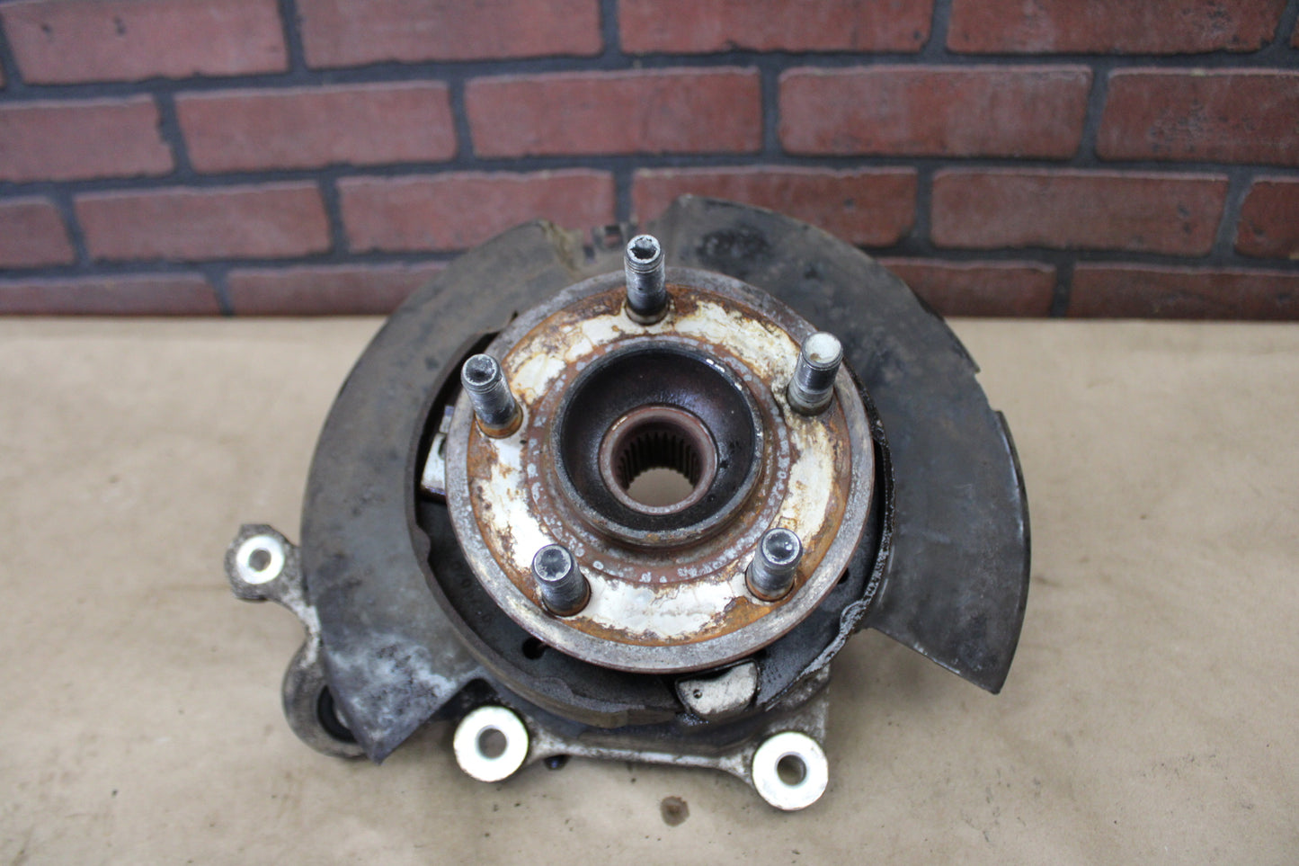 05-08 Dodge Charger Challenger Magnum 300 SRT8 6.1 Rear Knuckle Spindle Right