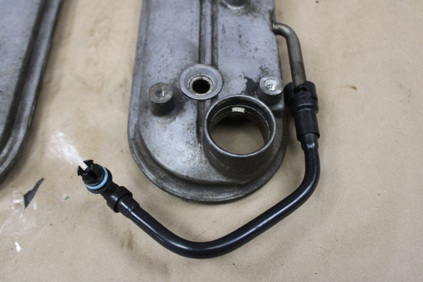 GM ENGINE SET VALVE COVER LEFT RIGHT 12611059 12611021 GM 6.2 V8 Small Block LS3