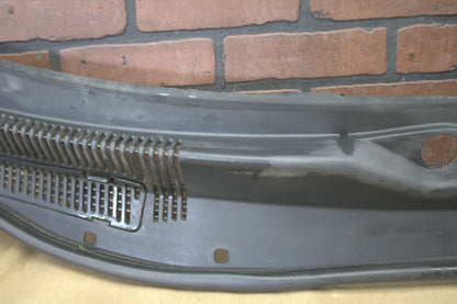 08-23 CHALLENGER SRT8 OEM EXTERIOR WINDSHIELD WIPER COWL TRIM PANEL 05028757AD
