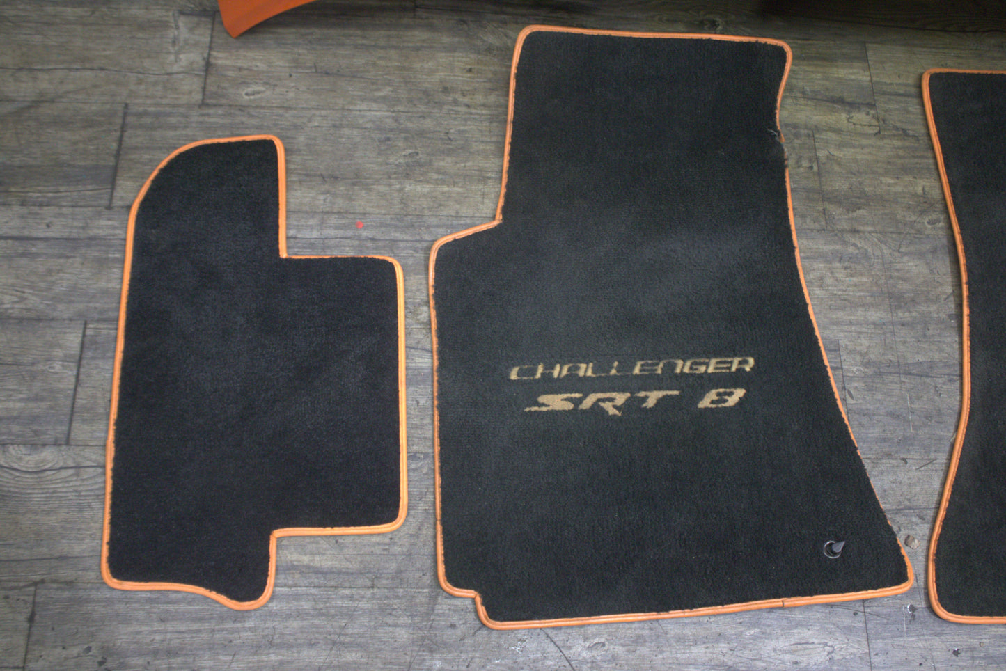 2008-2010 Dodge Challenger SRT8 Manual Orange Carpet Floor Mat Front Rear Set