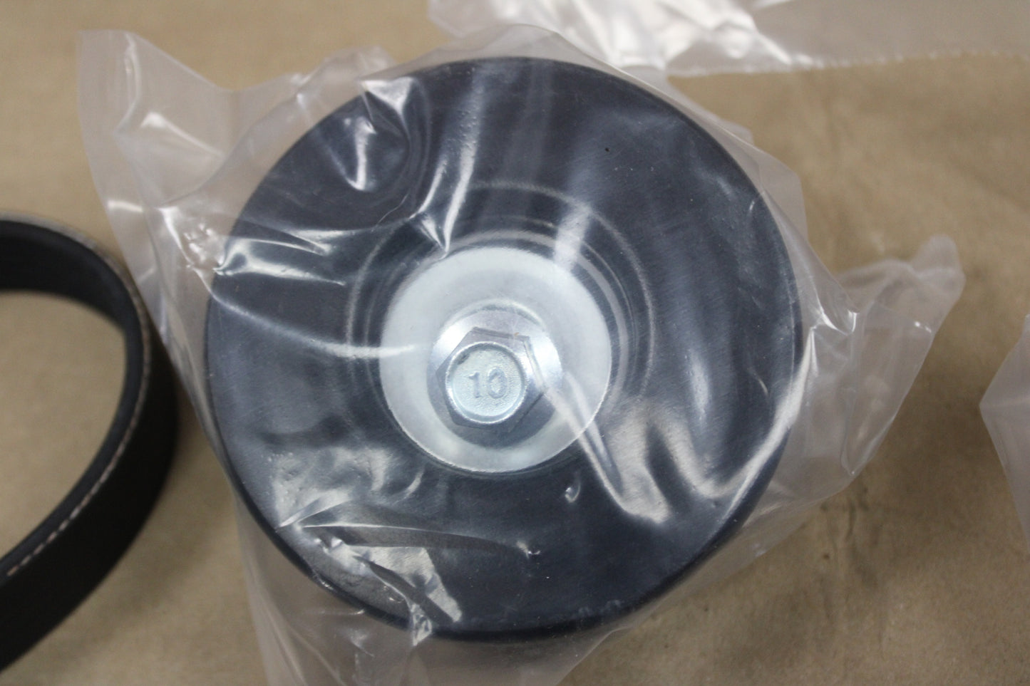 2009-2014 Gates 90K-39083A Accessory Belt Drive Set Tensioner Idler 2 Belts Kit