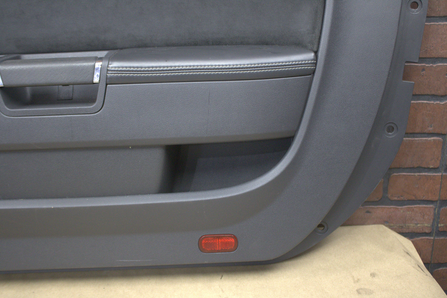 2008-2014 Dodge Challenger Front Passenger Right Side Interior Door Panel Black