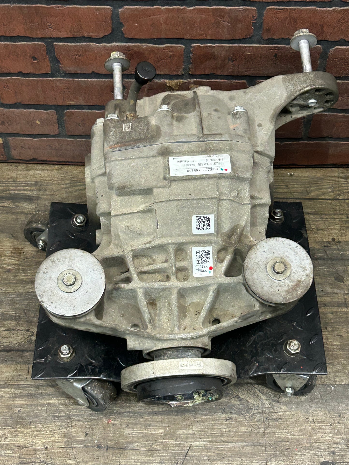 15-23 Charger Challenger Scat Pack OEM Rear Differential 3.09 LSD Swap Kit 55k