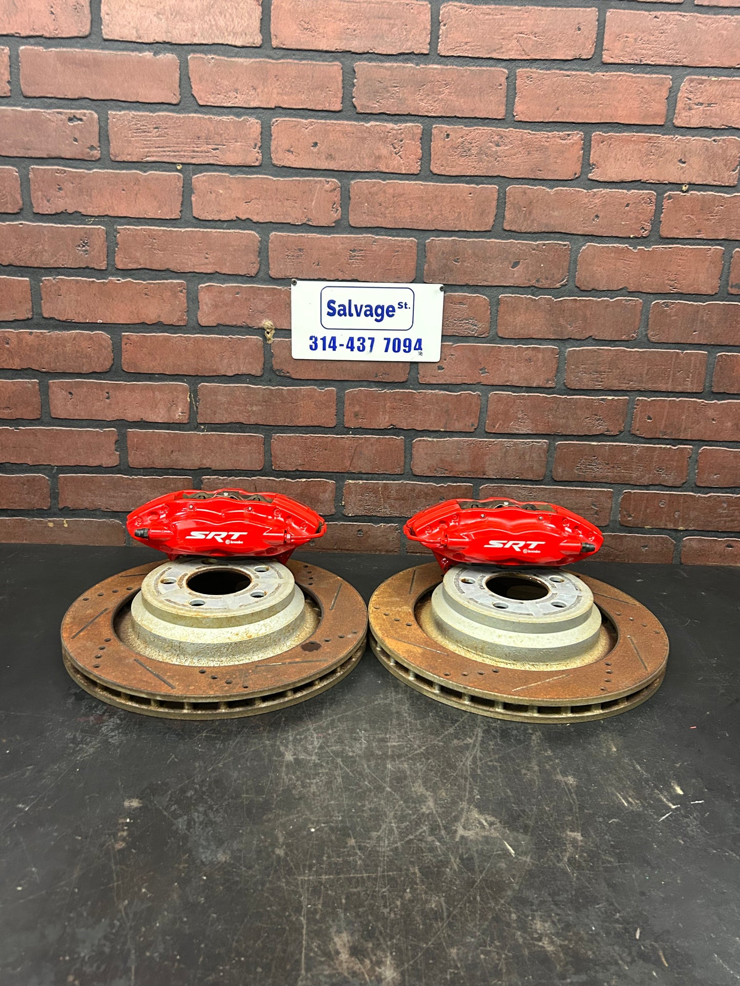 15-23 DODGE CHARGER CHALLENGER OEM REAR BREMBO BRAKE CALIPER SET W/ ROTOR