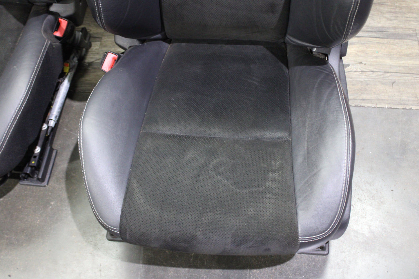 2008-2014 Dodge Challenger SRT8 Full Complete Front Rear Seat Set Leather OEM