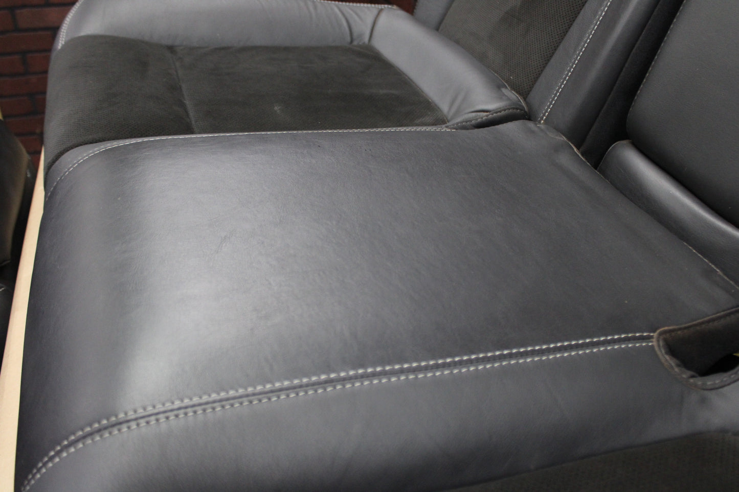 2008-2014 Dodge Challenger SRT8 Full Complete Front Rear Seat Set Leather OEM