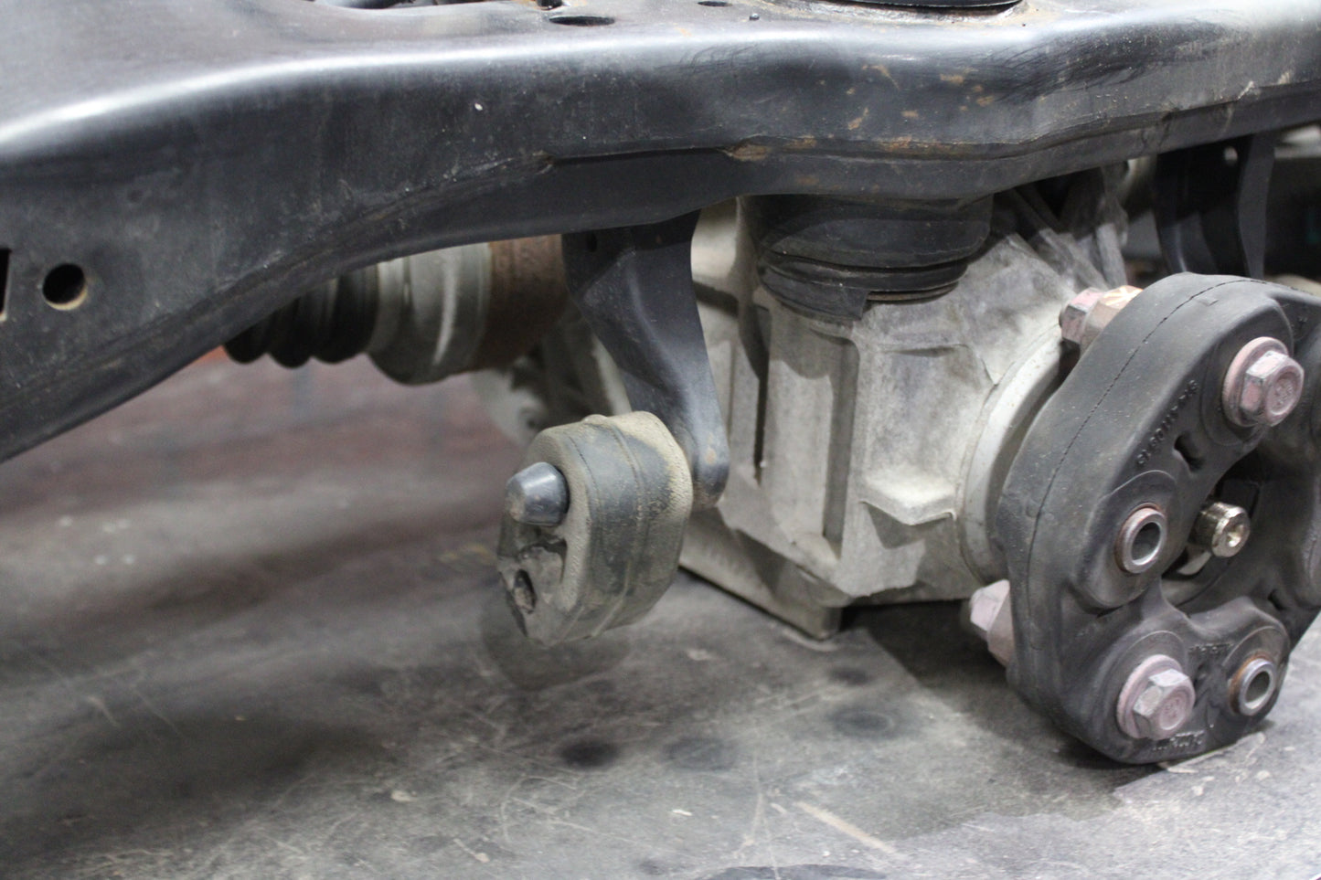 11-14 Dodge Challenger SRT 3.91 Rear Cradle Differential LSD Limited Slip Getrag