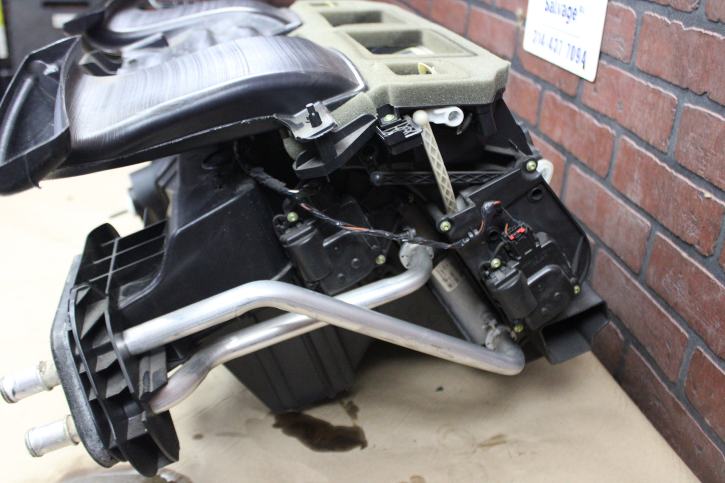 2011-2013 Dodge Challenger SRT8 HVAC Distribution Blower Heater Core Housing