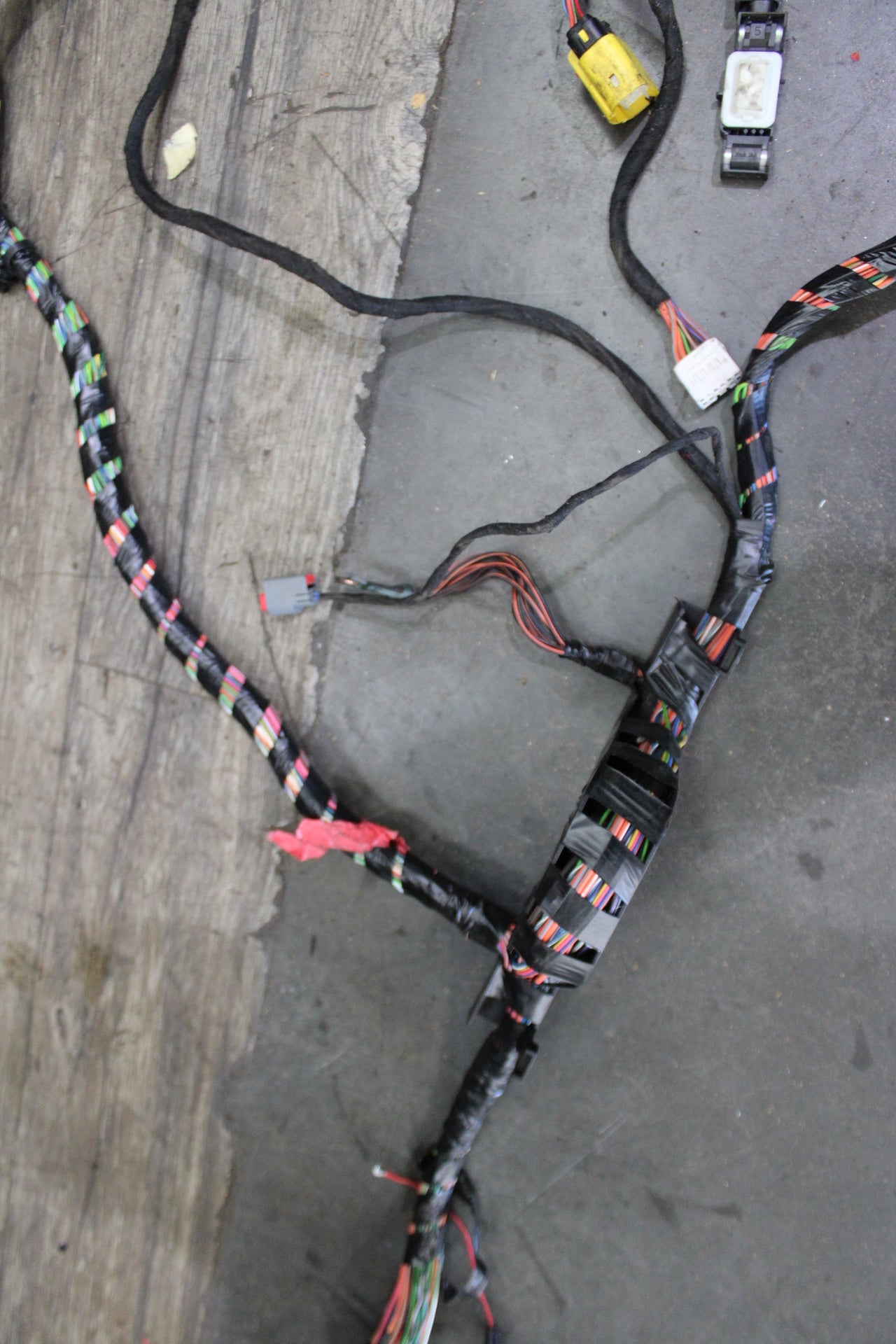 2008 Dodge Charger 6.1L SRT-8 Auto OEM Body Wire Wiring Harness Assembly