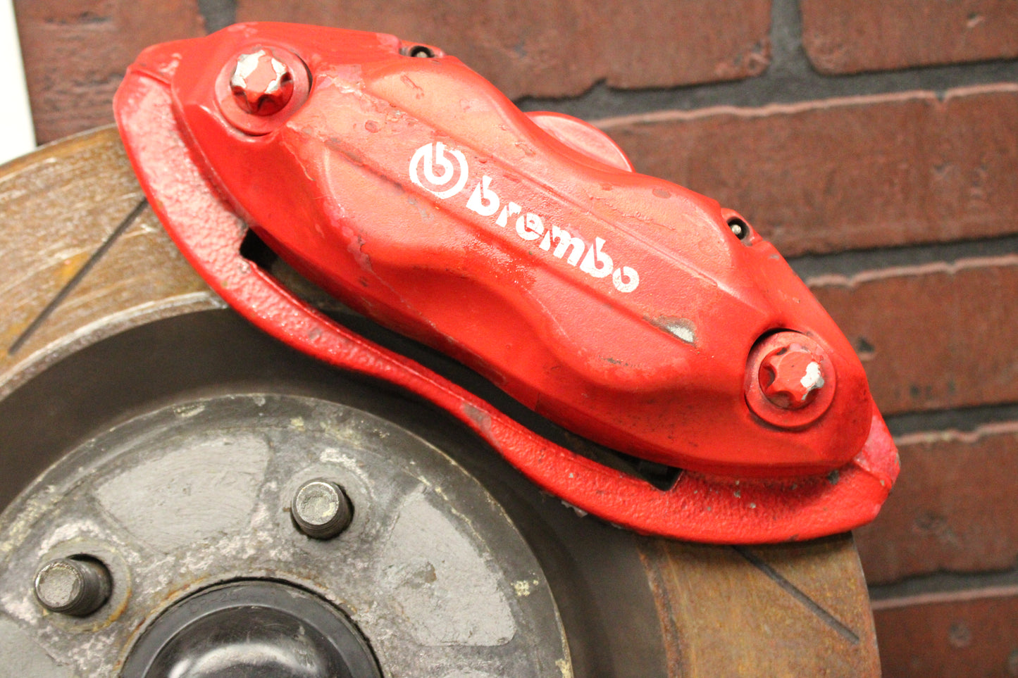 05-10 CHARGER CHALLENGER 300 SRT8 OEM FRONT SPINDLE KNUCKLE BREMBO ROTOR SET