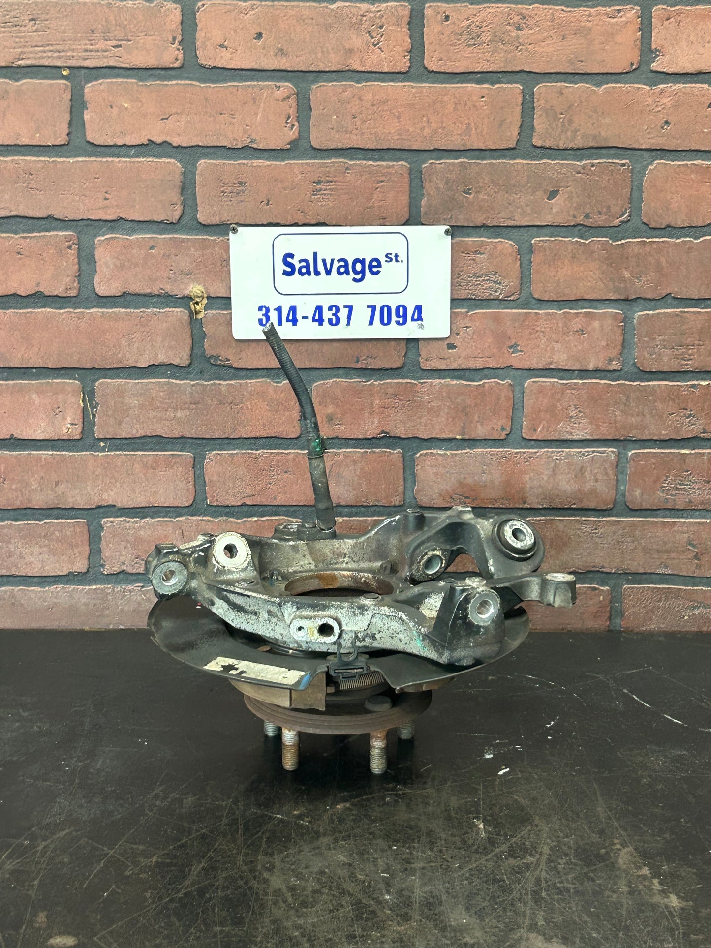 15-23 Dodge Charger Challenger 392 Scat SRT Left Rear Spindle Knuckle Assy Oem