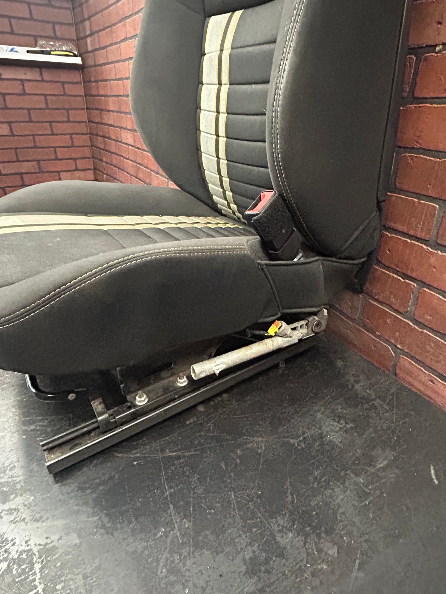 2011-2014 DODGE CHARGER FRONT RIGHT PASSENGER SIDE SEAT CLOTH BLACK OEM
