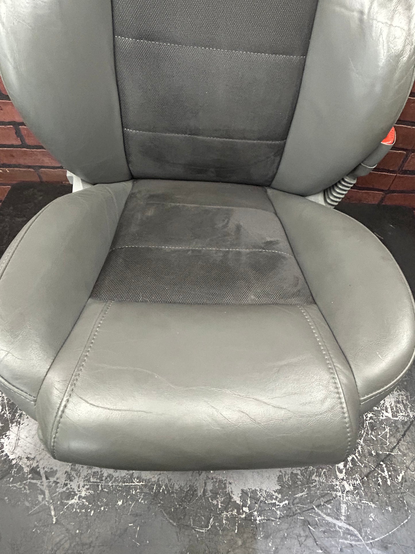 2005-2010 Jeep Grand Cherokee SRT8 Front Passenger RH Seat Bucket Leather