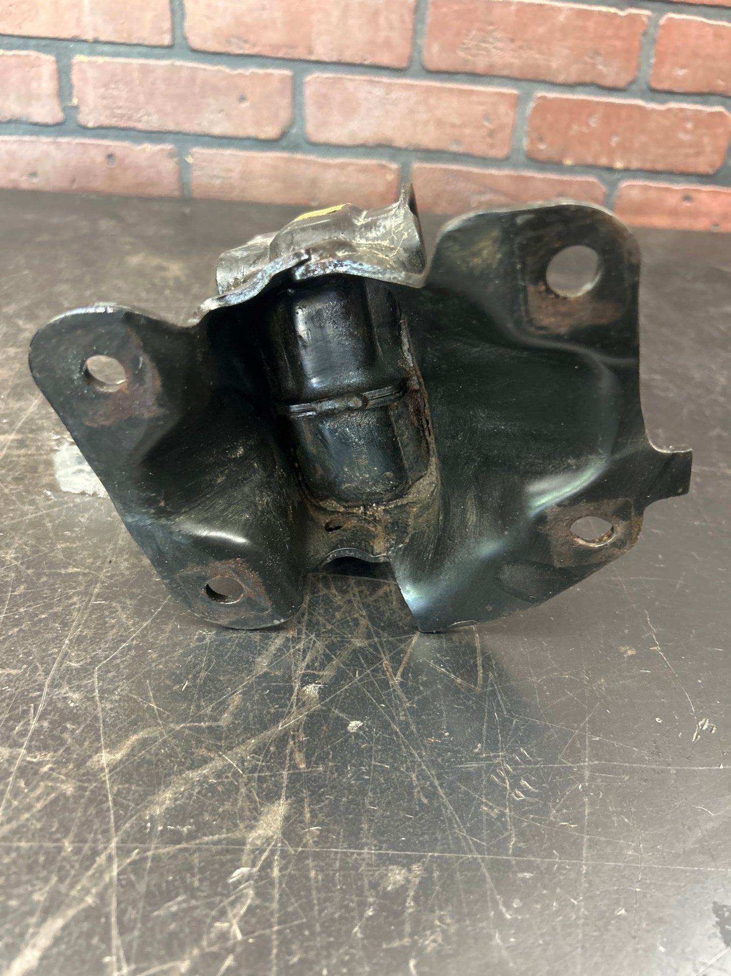 2006-10 JEEP GRAND CHEROKEE SRT8 OEM ENGINE MOTOR MOUNT BRACKET INSULATORS 149k