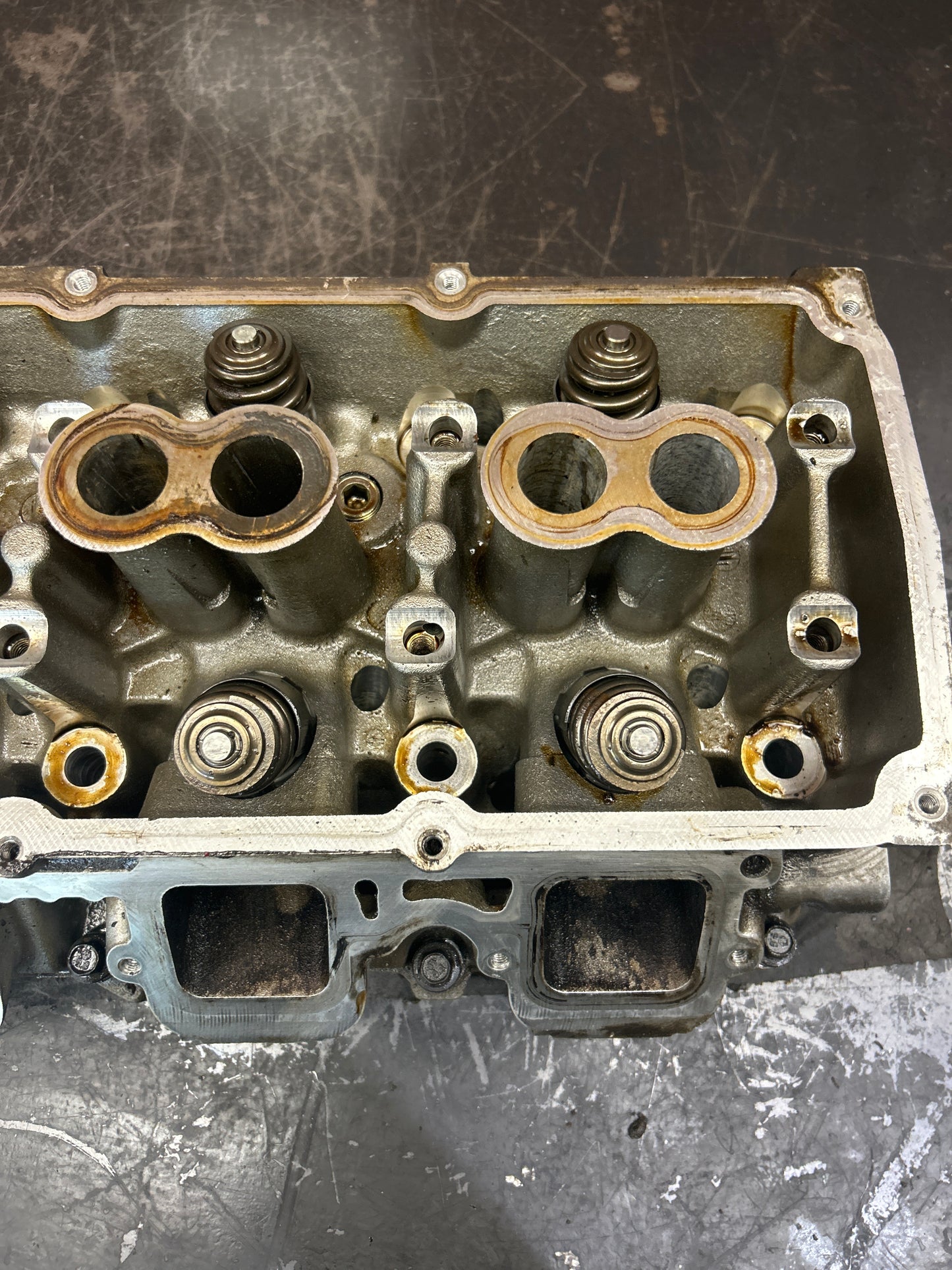 06-10 Dodge Jeep 6.1l Hemi SRT8 OEM Passenger Right Side Cylinder Head