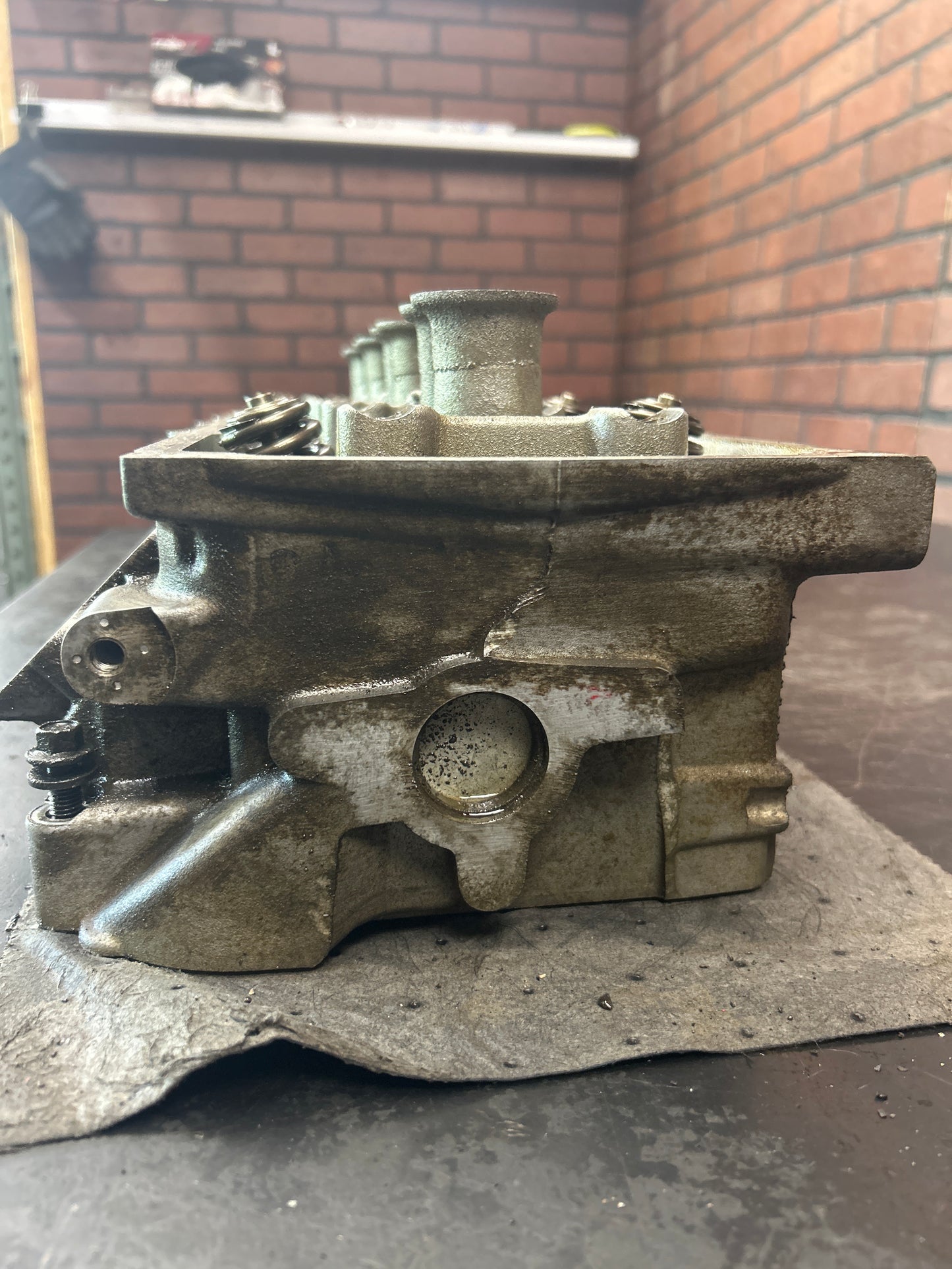 06-10 Dodge Jeep 6.1l Hemi SRT8 OEM Passenger Right Side Cylinder Head