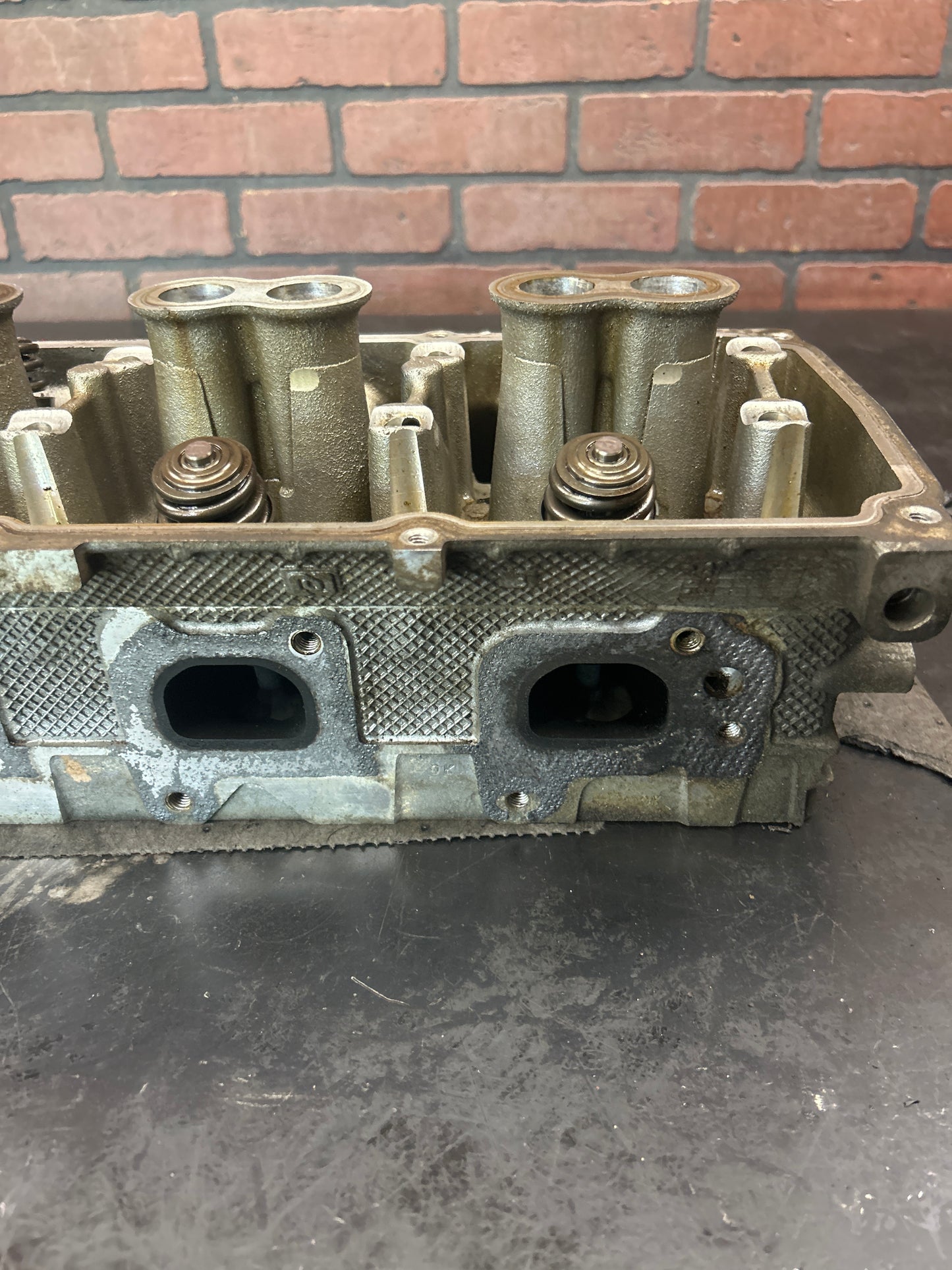 06-10 Dodge Jeep 6.1l Hemi SRT8 OEM Passenger Right Side Cylinder Head