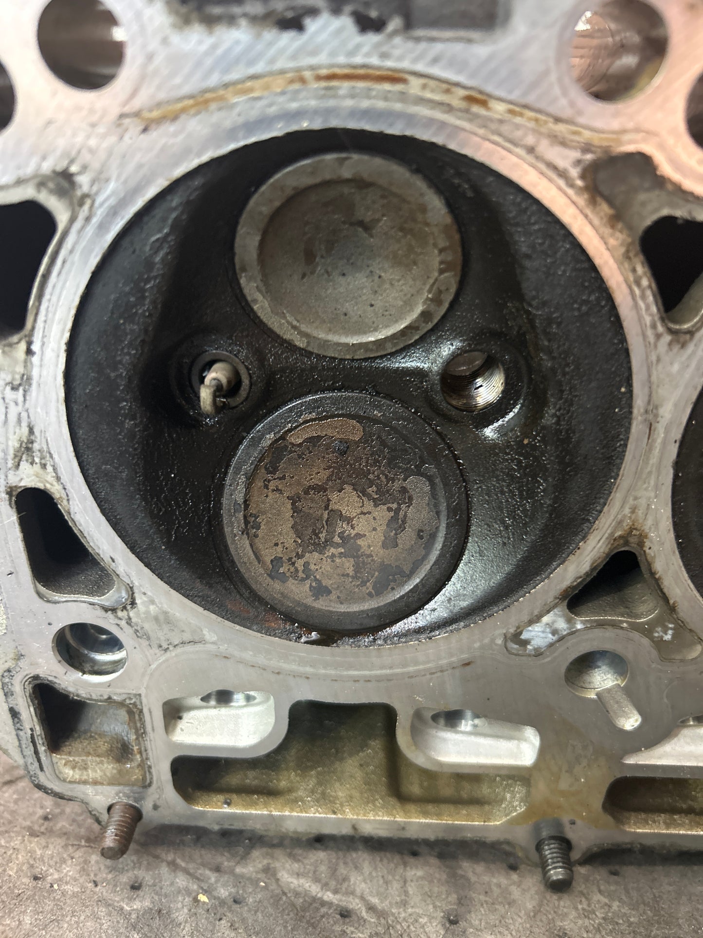 06-10 Dodge Jeep 6.1l Hemi SRT8 OEM Passenger Right Side Cylinder Head