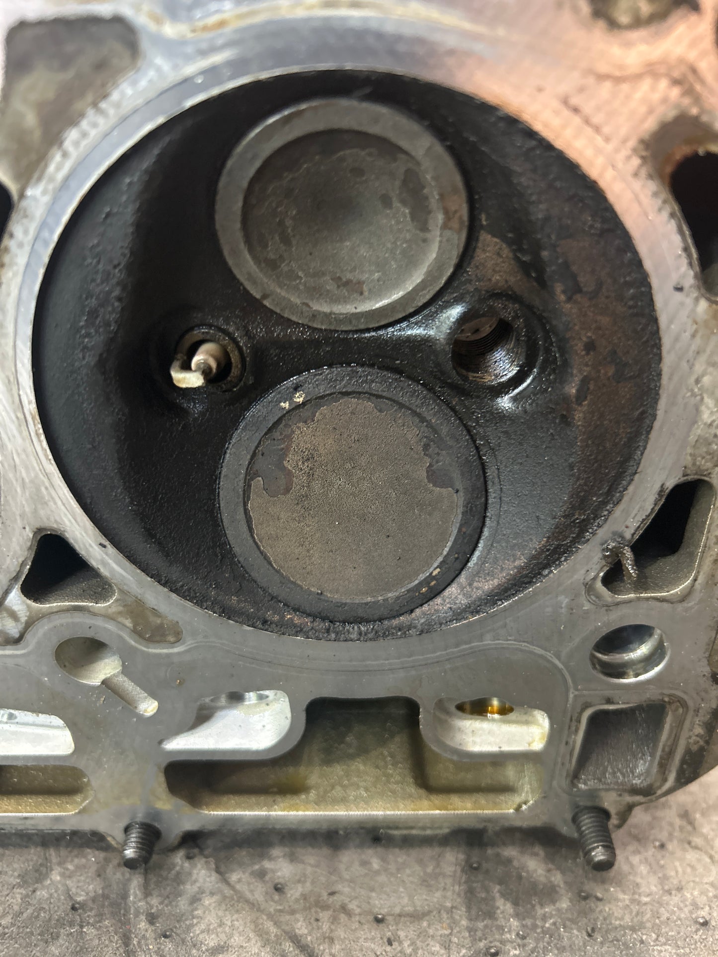 06-10 Dodge Jeep 6.1l Hemi SRT8 OEM Passenger Right Side Cylinder Head