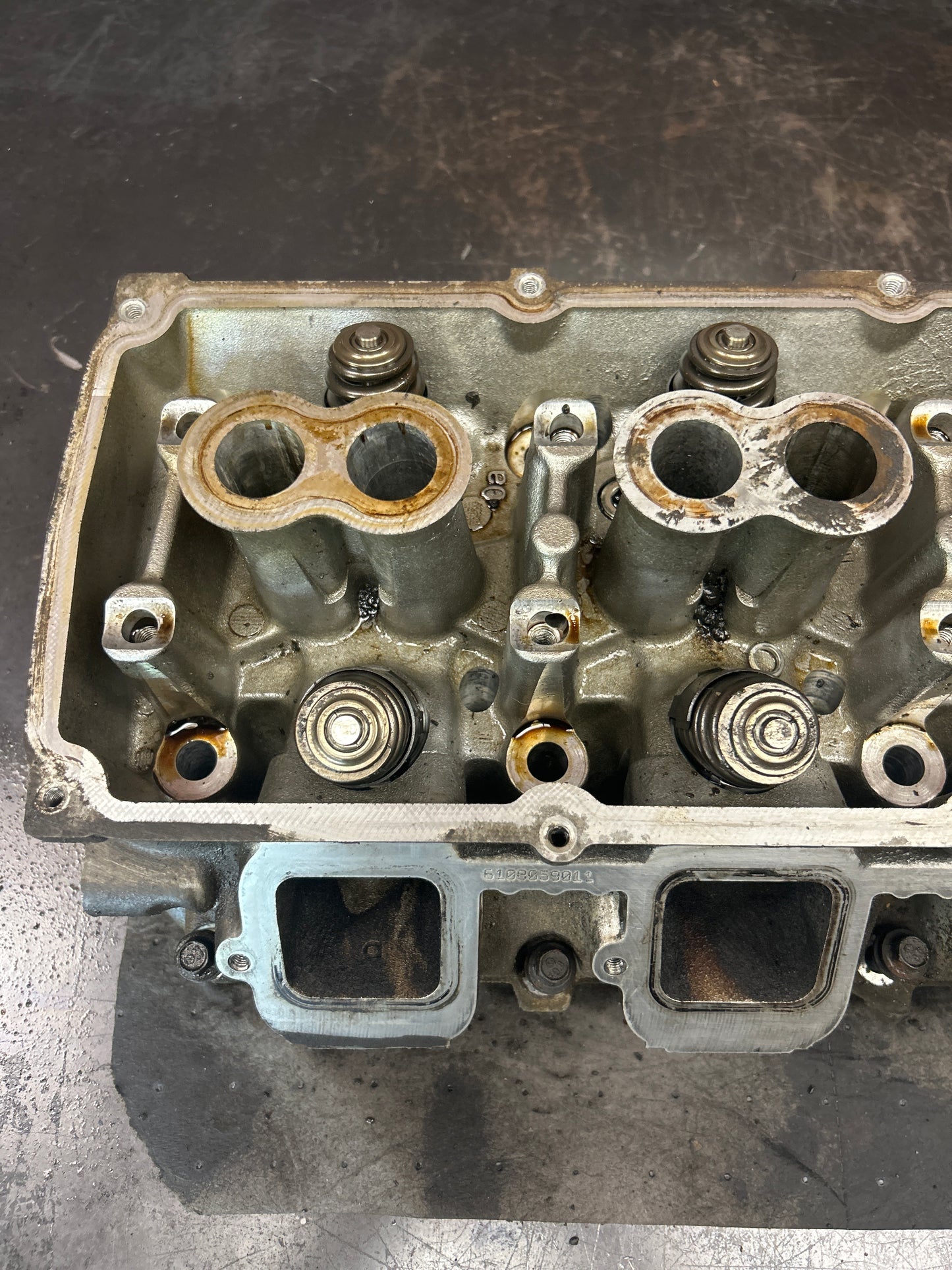 DMG 2006-2010 Dodge Jeep 6.1l Hemi SRT8 OEM Driver Left Side Cylinder Head