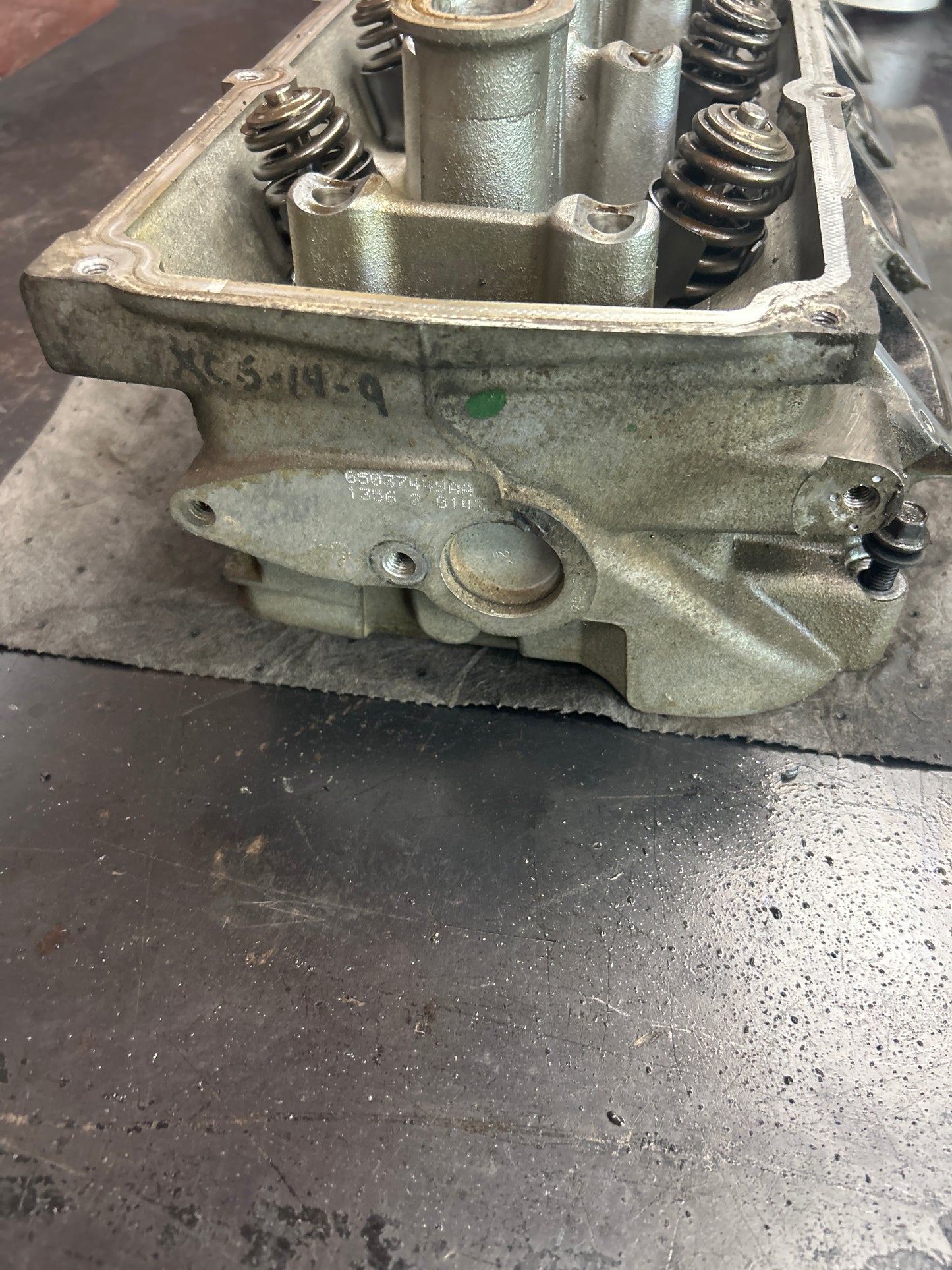 DMG 2006-2010 Dodge Jeep 6.1l Hemi SRT8 OEM Driver Left Side Cylinder Head