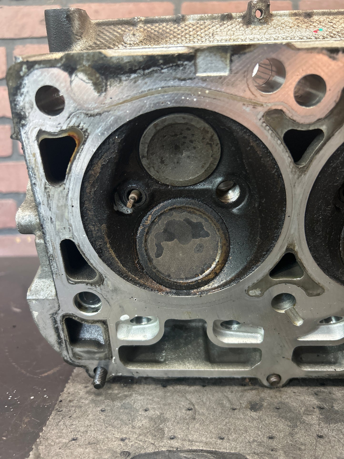 DMG 2006-2010 Dodge Jeep 6.1l Hemi SRT8 OEM Driver Left Side Cylinder Head