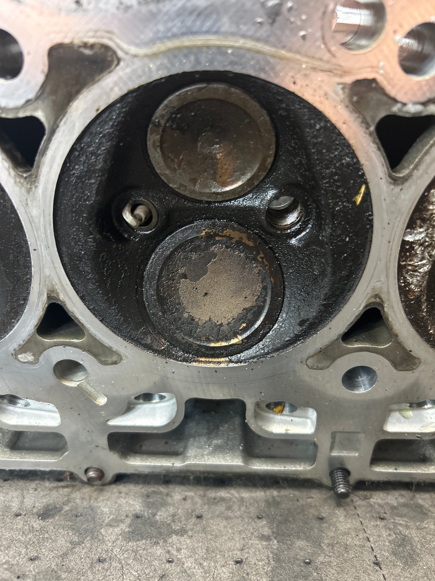 DMG 2006-2010 Dodge Jeep 6.1l Hemi SRT8 OEM Driver Left Side Cylinder Head