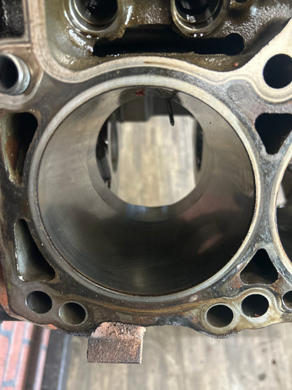 2005-2010 Jeep Dodge Chrysler SRT8 6.1L Engine Cylinder Block Bare Block OEM