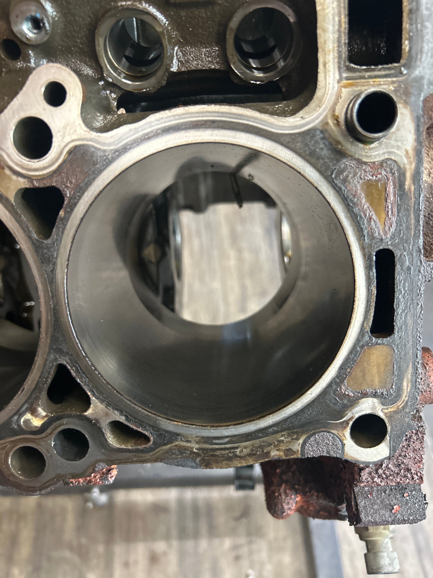 2005-2010 Jeep Dodge Chrysler SRT8 6.1L Engine Cylinder Block Bare Block OEM