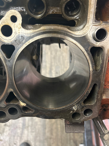 2005-2010 Jeep Dodge Chrysler SRT8 6.1L Engine Cylinder Block Bare Block OEM