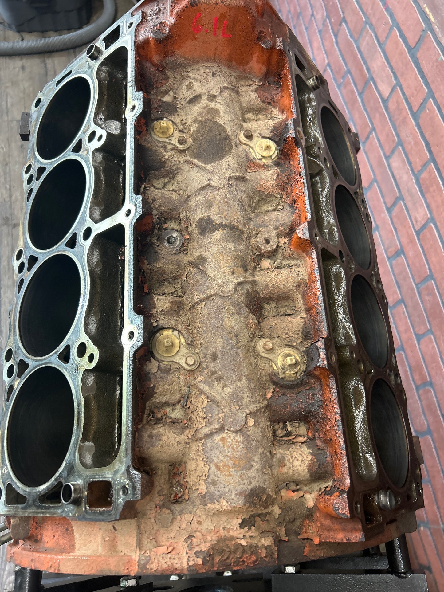 2005-2010 Jeep Dodge Chrysler SRT8 6.1L Engine Cylinder Block Bare Block OEM