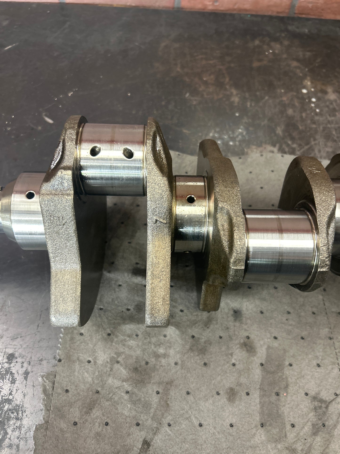 05-10 Chrysler Dodge Jeep SRT8 6.1L Gen 3 HEMI Engine Crankshaft Crank OEM
