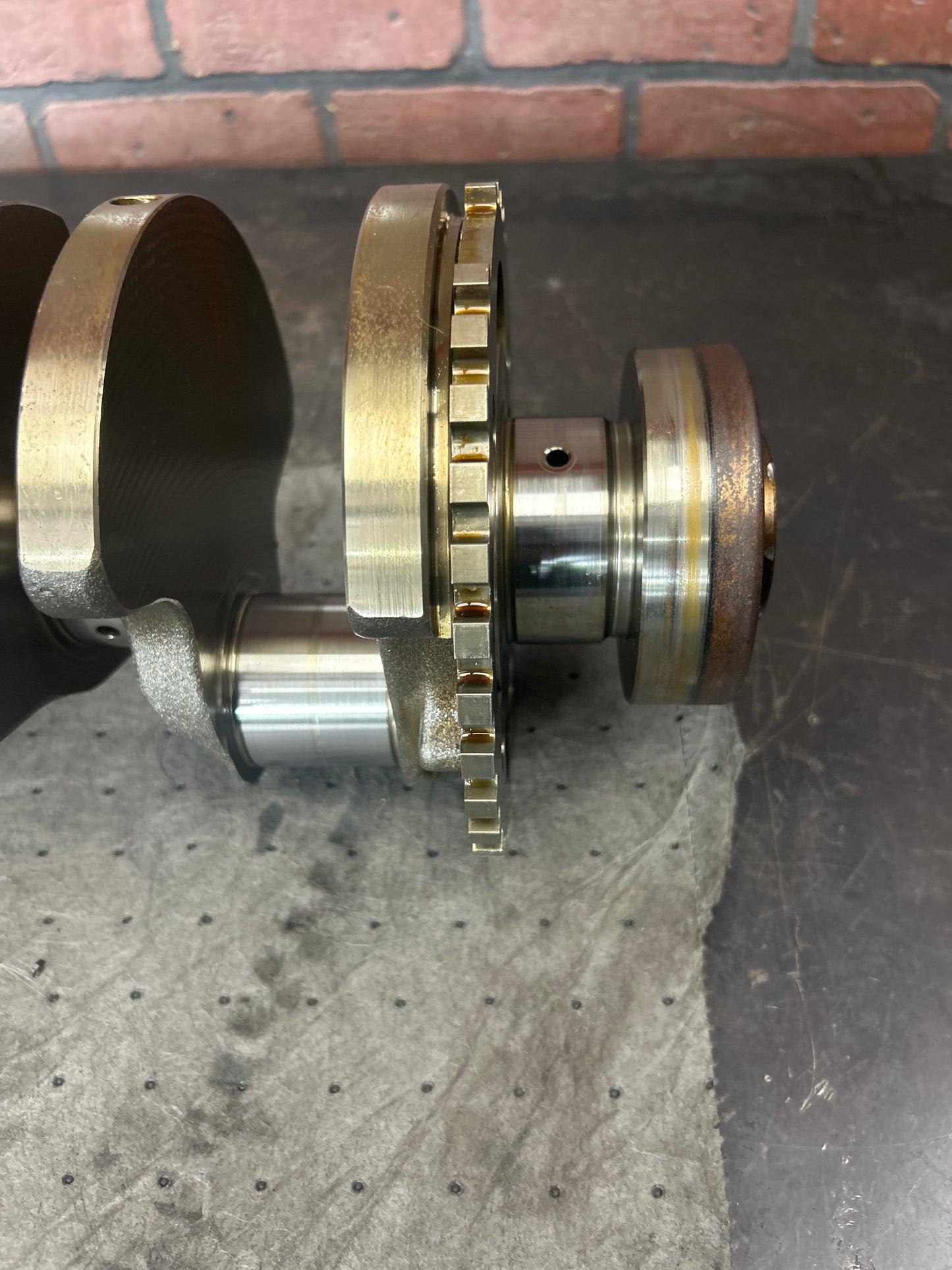 05-10 Chrysler Dodge Jeep SRT8 6.1L Gen 3 HEMI Engine Crankshaft Crank OEM