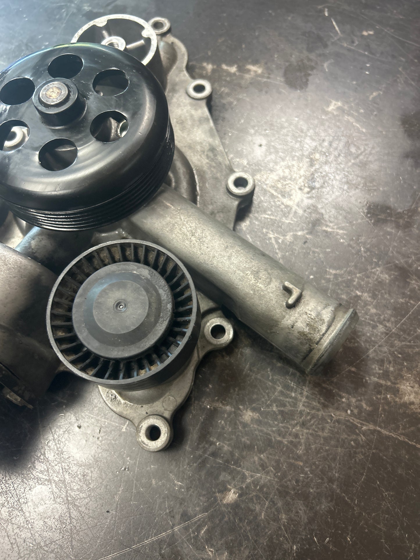 2005-2010 Chrysler Dodge Jeep SRT8 Mopar Water Pump Assembly 5.7L 6.1L HEMI OEM