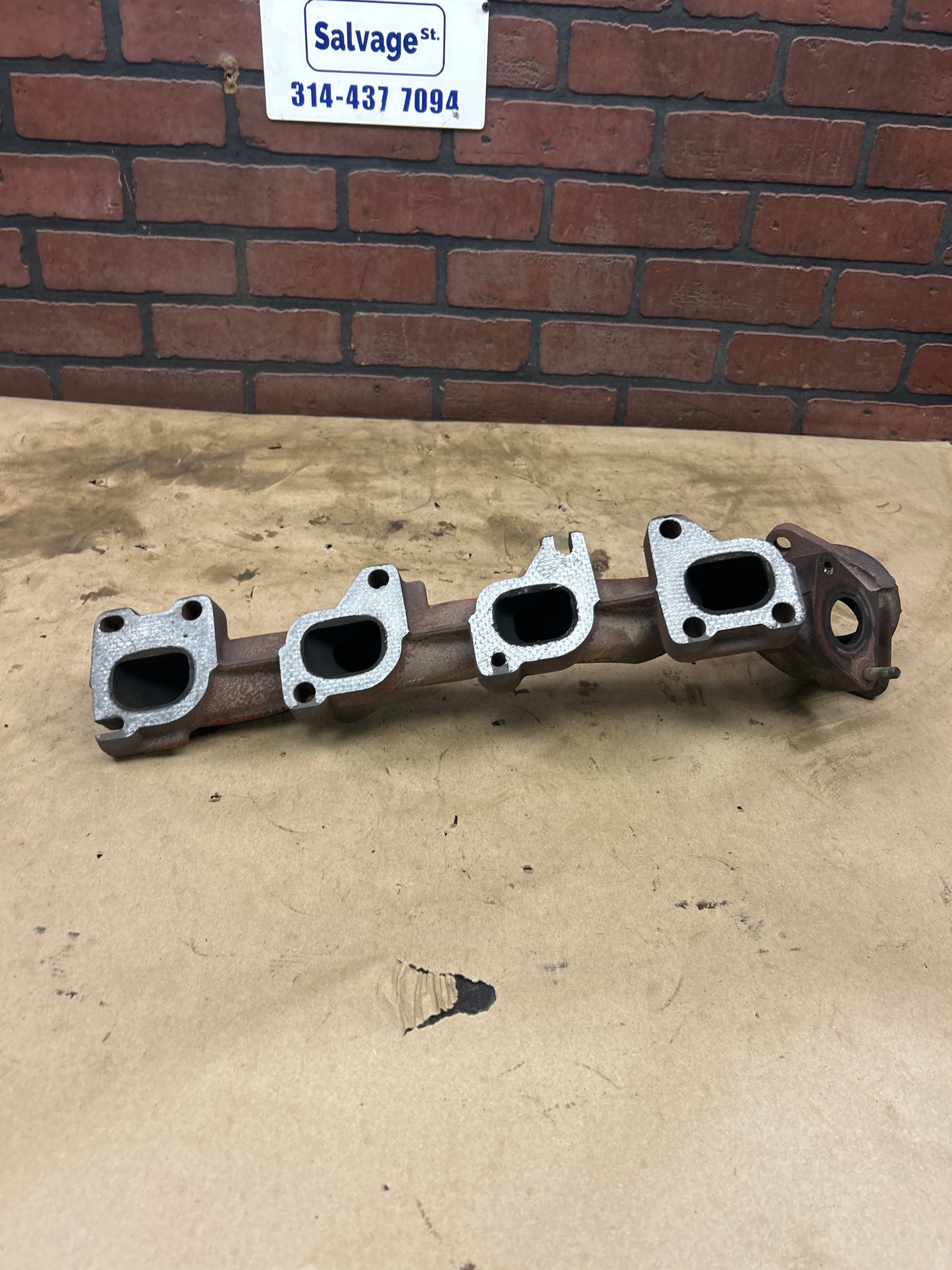 11-18 Ram 1500 2500 3500 6.4 Hemi Exhaust Manifold Set 05045486AA 05045485AC