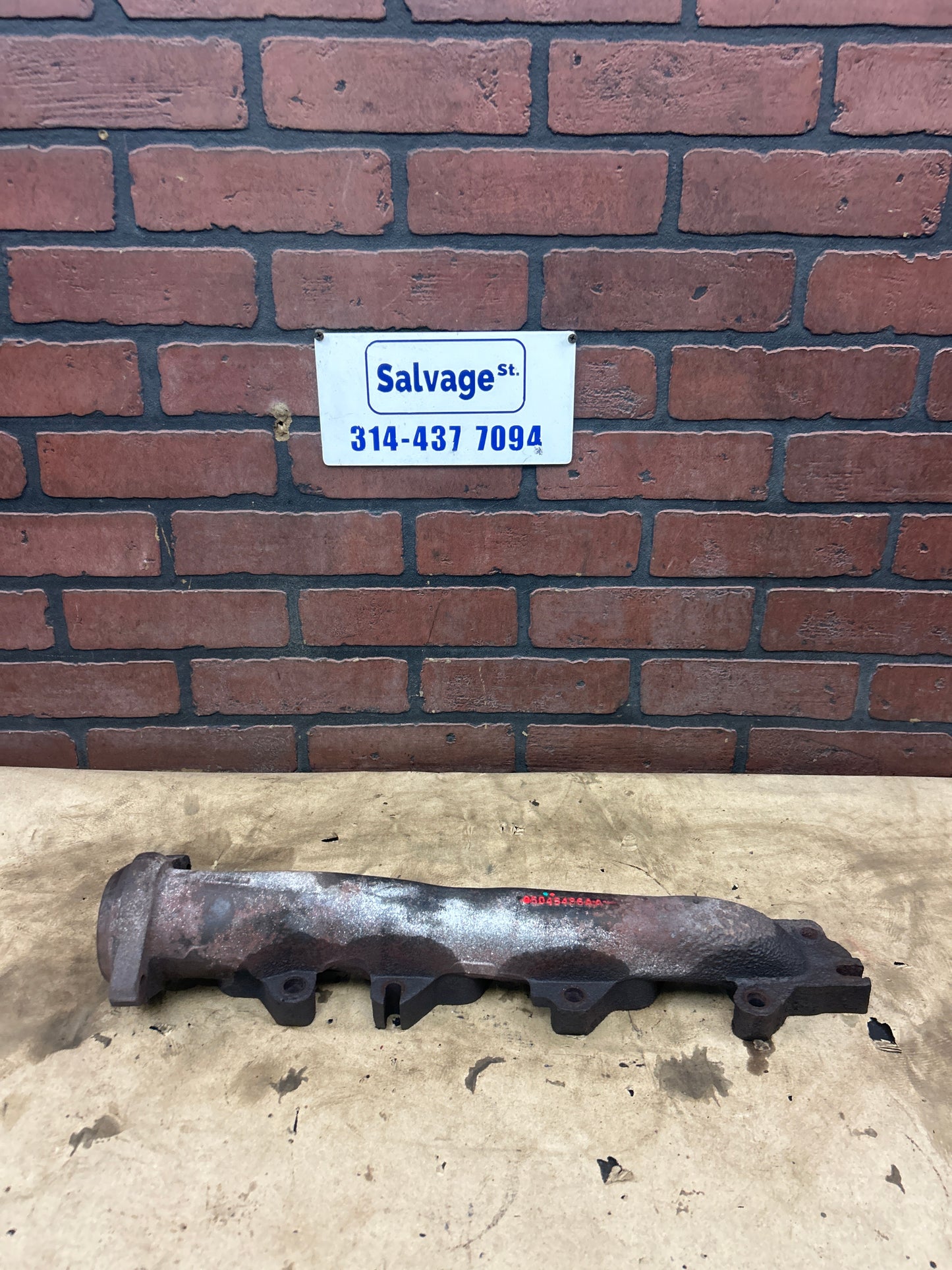 11-18 Ram 1500 2500 3500 6.4 Hemi Exhaust Manifold Set 05045486AA 05045485AC